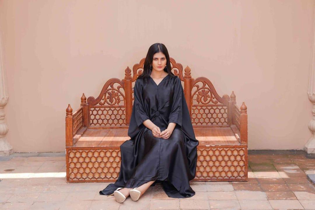 1 Pc Women s Stitched Slik Kaftan Gown